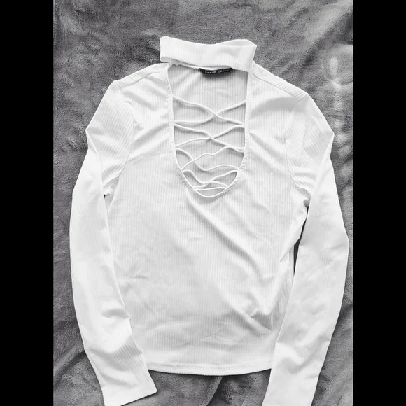 Shein criss cross choker neck top - Picture 2 of 3